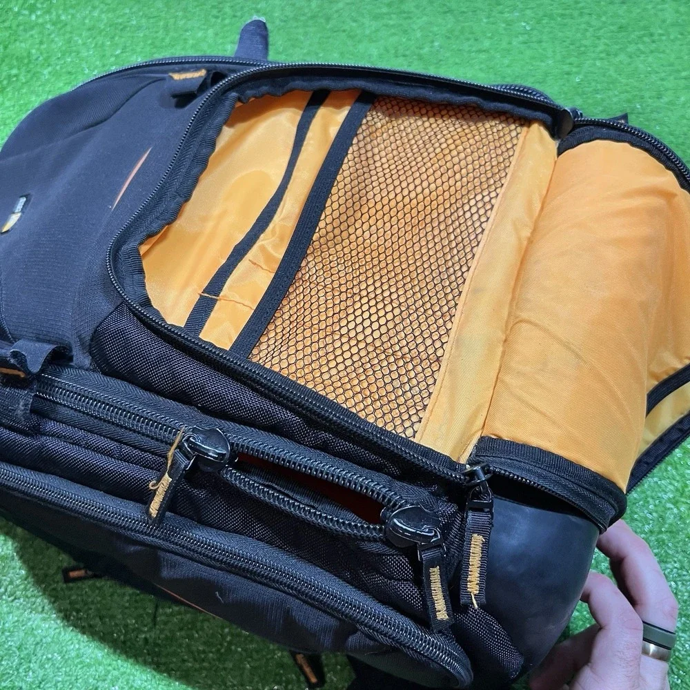 Case Logic‎ SLRC-206 SLR Camera & Laptop Backpack Padded Orange Interior